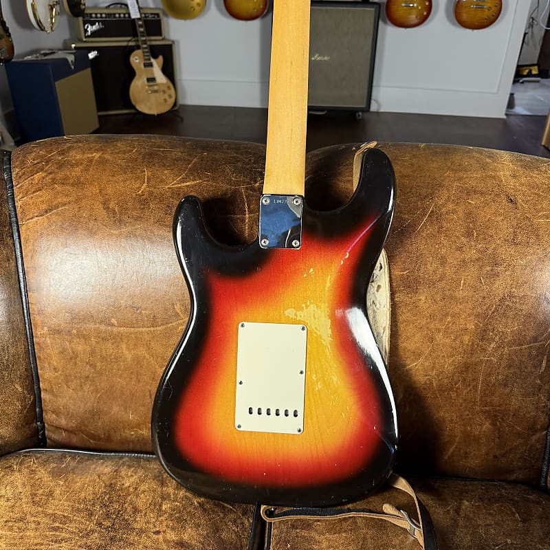 1964 Fender Stratocaster - Three Tone Sunburst - OHSC