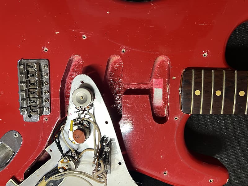 1964 Fender Stratocaster - Dakota Red with Korina Body - 100% Original OHSC