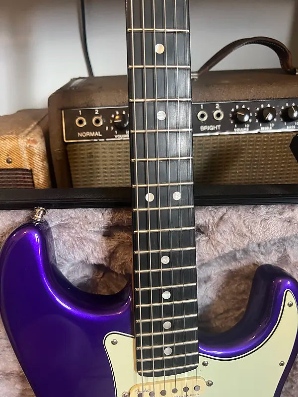 2021 Fender CME Exclusive American Ultra Stratocaster Ebony Fretboard - Plum Metallic
