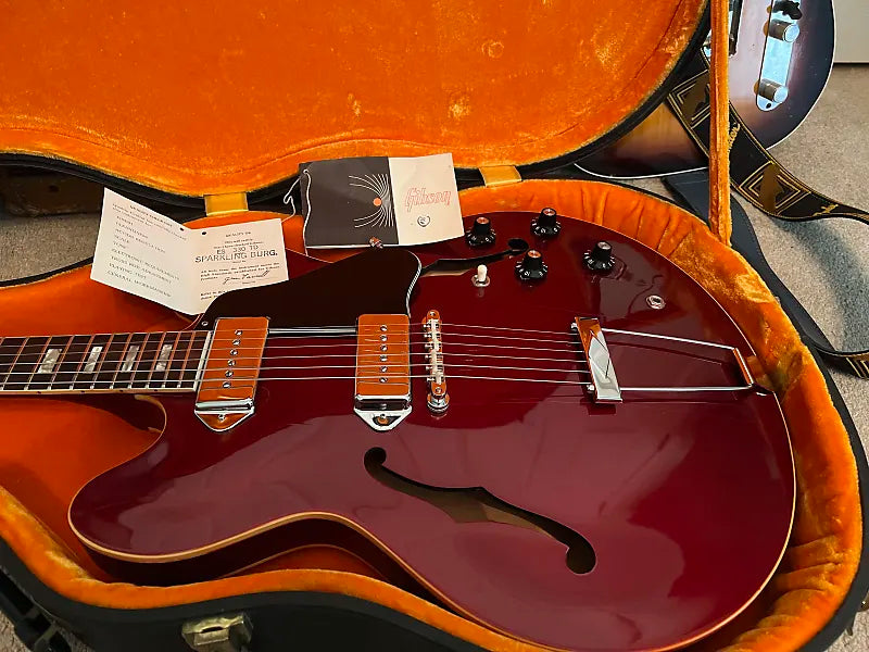 Gibson ES-330TD 1968 Sparkling Burgundy Metallic Near Mint Hang Tags OHSC