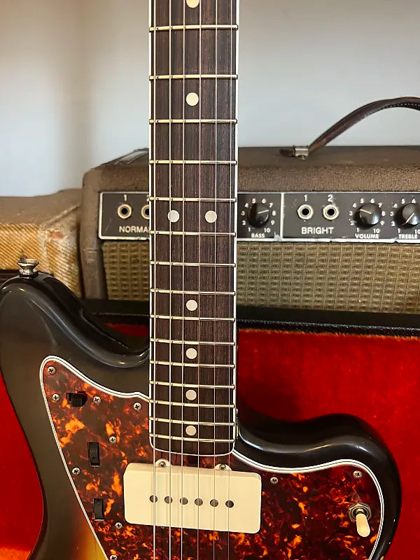 1966 Fender Jazzmaster - 3 Tone Sunburst - OHSC