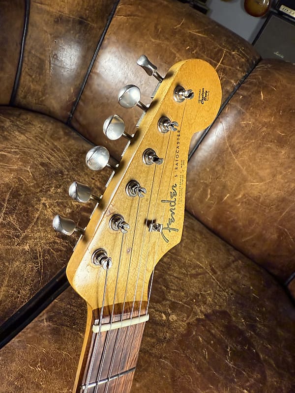 1962 Fender Stratocaster - Daphne Blue Refin