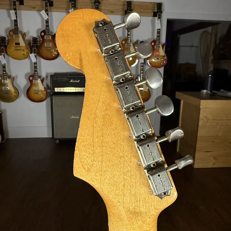 1962 Fender Stratocaster - Daphne Blue Refin