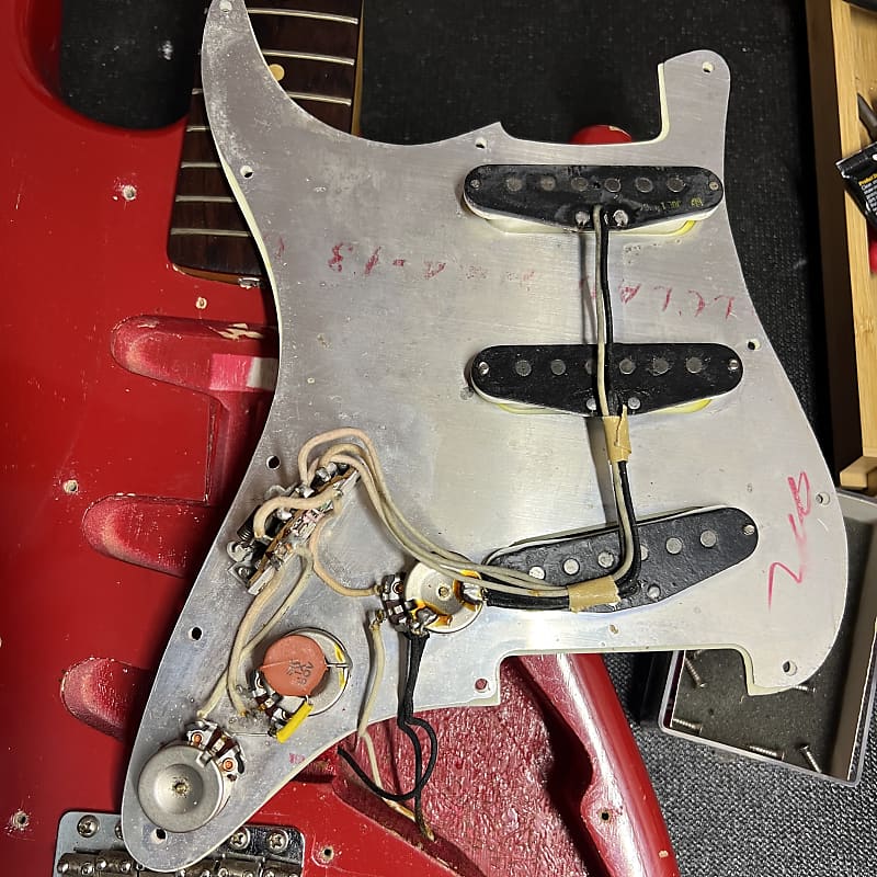 1964 Fender Stratocaster - Dakota Red with Korina Body - 100% Original OHSC