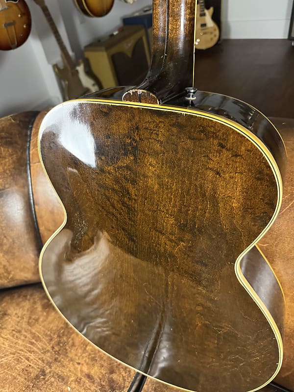 1946 Gibson L-7 - Sunburst