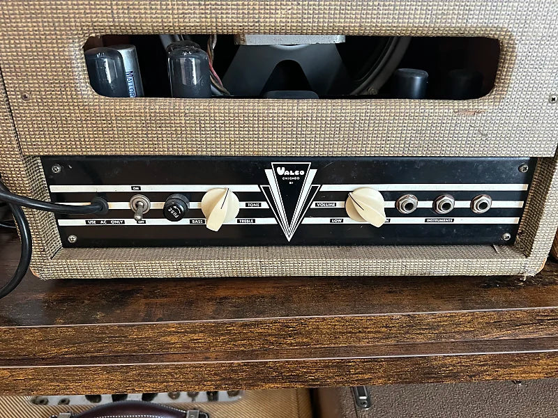 1957 National / Valco Chicagoan Model 1220
