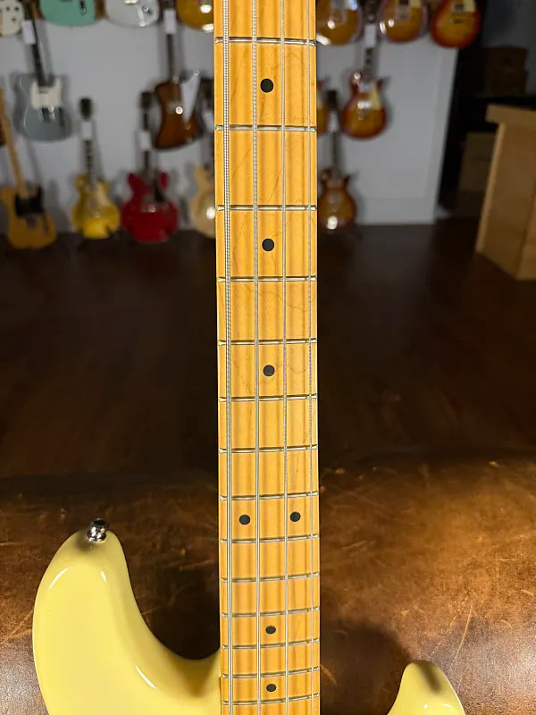 1996 Fender American Deluxe Precision Bass with Maple Fretboard - White Blonde - OHSC