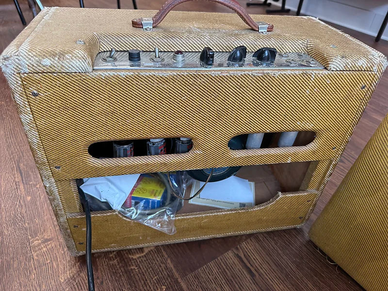 1959 Fender Deluxe 5E3 Narrow Panel 15-Watt 1x12" Guitar Combo - Tweed