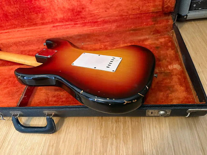 1968 Fender Stratocaster - Three-Tone Sunburst - 100% Original - OHSC