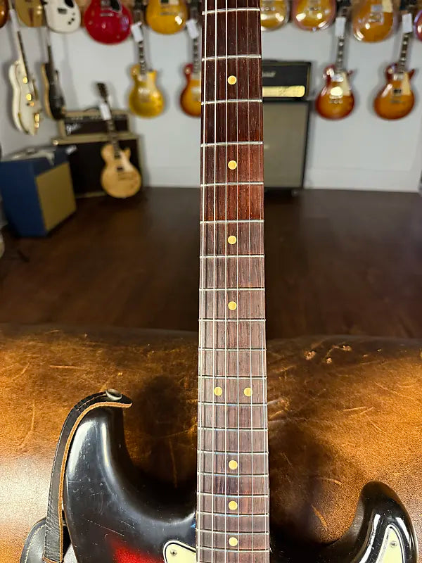 1964 Fender Stratocaster - Three Tone Sunburst - OHSC