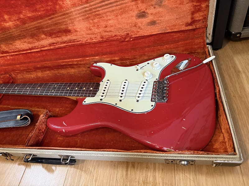 1964 Fender Stratocaster - Dakota Red with Korina Body - 100% Original OHSC