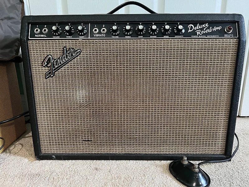 Fender Deluxe Reverb 2-Channel 22-Watt 1x12" Guitar Combo 1965 Used – Excellent