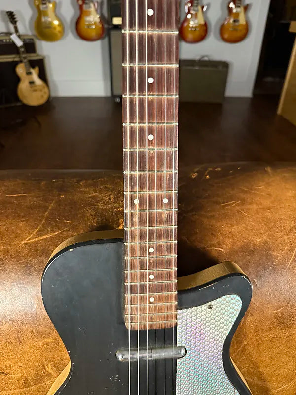 1957 Silvertone Danelectro U-2 - Black