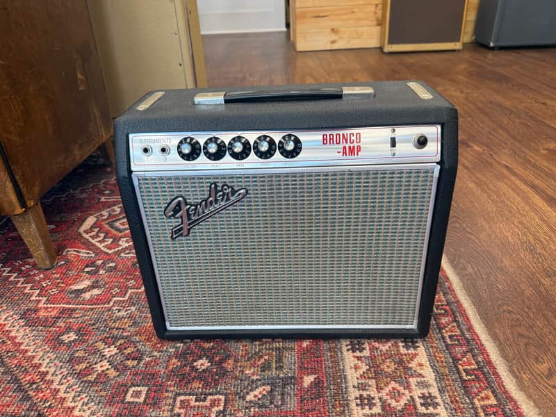 1969 Fender Bronco 6-Watt 1x8" Guitar Combo - Drip Edge