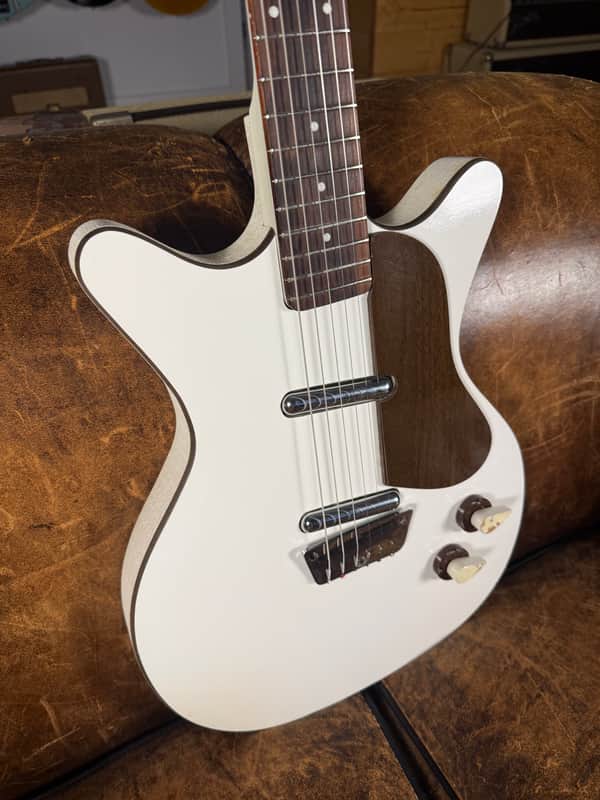 1960's Danelectro 6026 DC-2 Deluxe Double Pickup Shorthorn - White