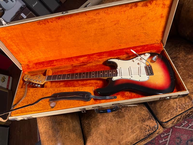 1964 Fender Stratocaster - Sunburst - OHSC