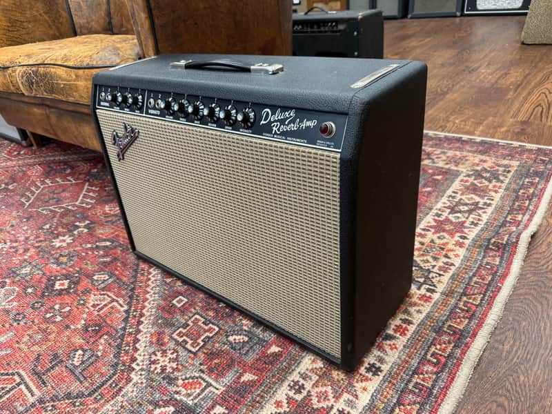 1967 Fender Deluxe Reverb 2-Channel 22-Watt 1x12" Guitar Combo - Black Panel