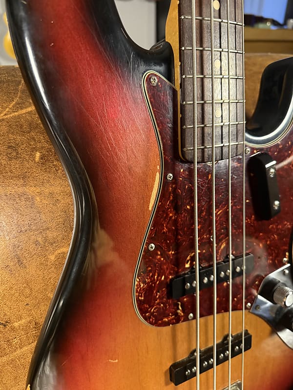 2006 Fender American Vintage Reissue ‘62 Jazz Bass - Sunburst - Stackpole