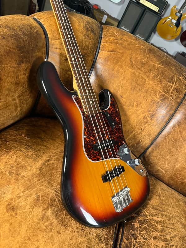 2002 Fender American Vintage ‘62 Jazz Bass - Sunburst