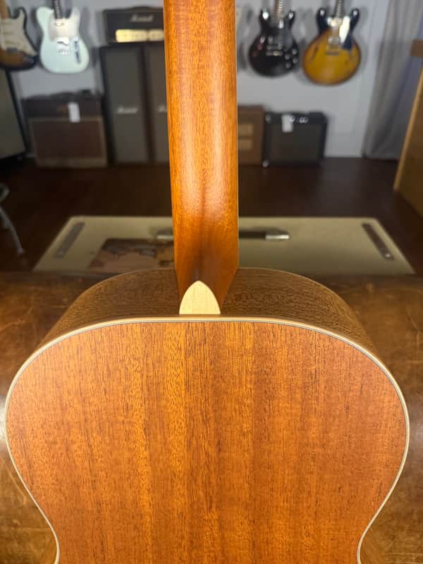2015 Larrivee Legacy Series 000-40  - Natural