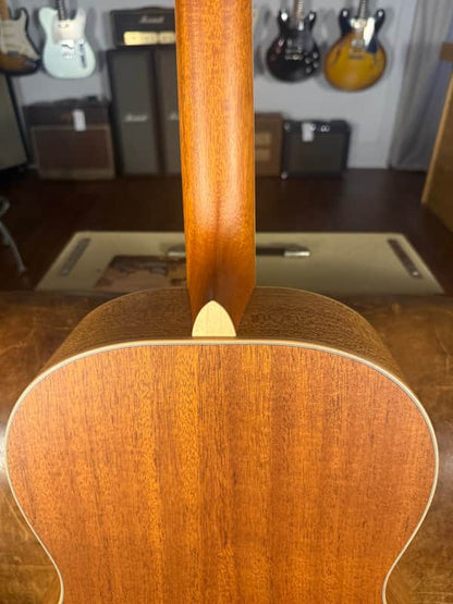 2015 Larrivee Legacy Series 000-40  - Natural