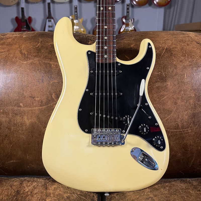 1978 Fender Stratocaster with Rosewood Fretboard - Olympic White