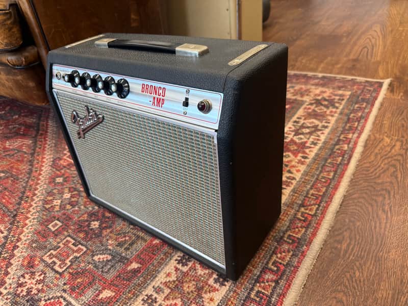 1969 Fender Bronco 6-Watt 1x8" Guitar Combo - Drip Edge