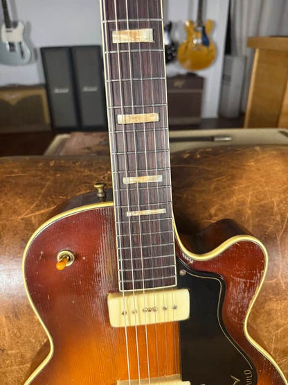 1960 Guild M-75 Aristocrat - Sunburst