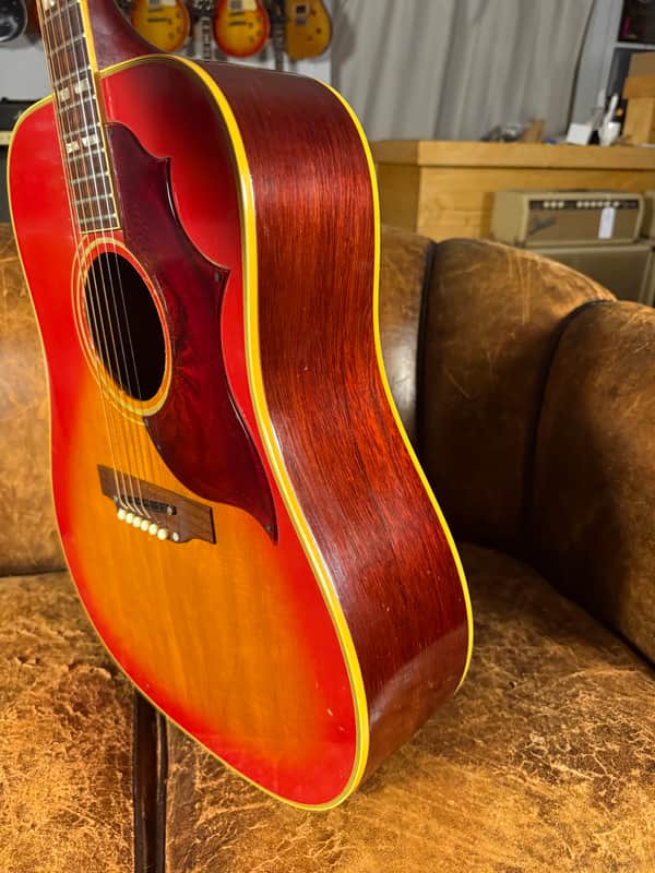 1969 Gibson Hummingbird - Cherry Sunburst