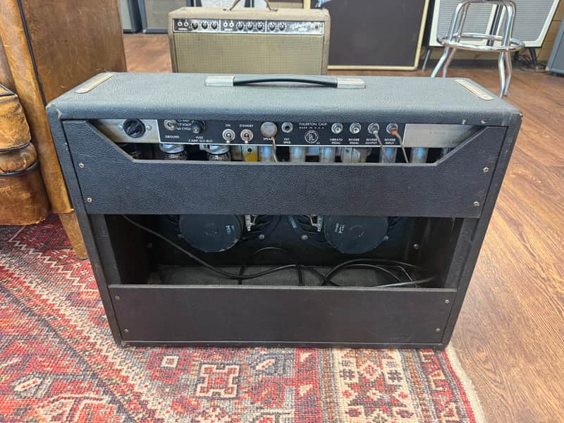 1964 Fender Vibrolux Reverb 2-Channel 35-Watt 2x10" Guitar Combo - Black Panel