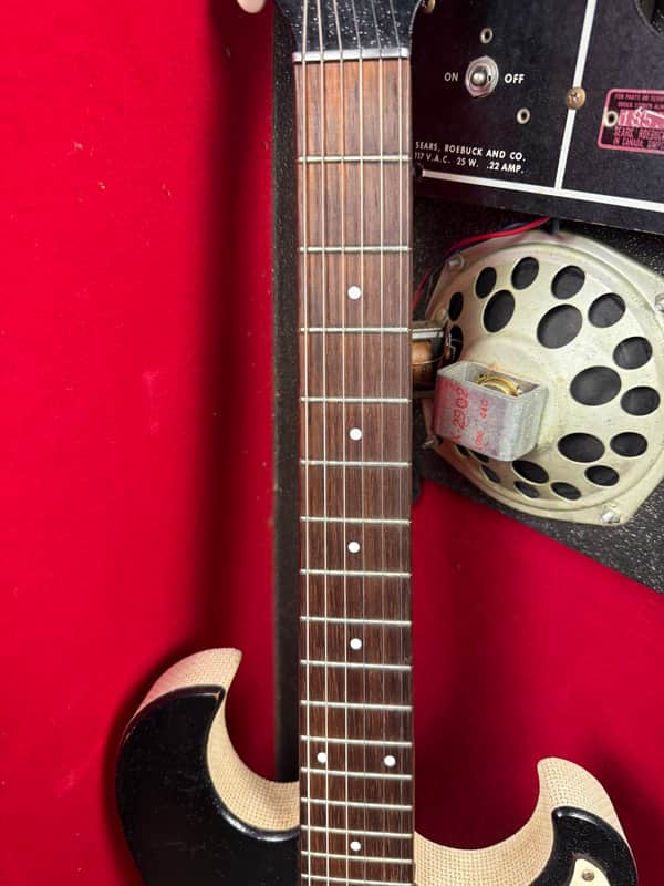 1964 Silvertone 1448 With Case Amp - Black