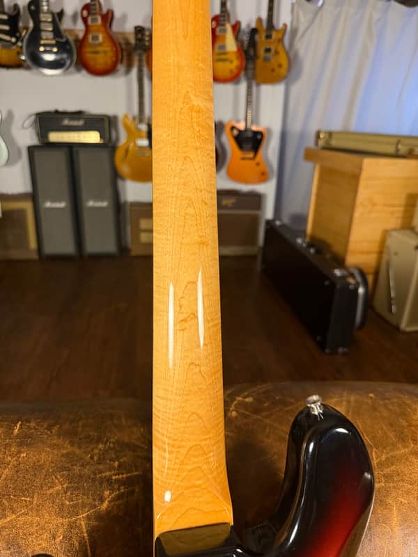 2002 Fender American Vintage ‘62 Jazz Bass - Sunburst