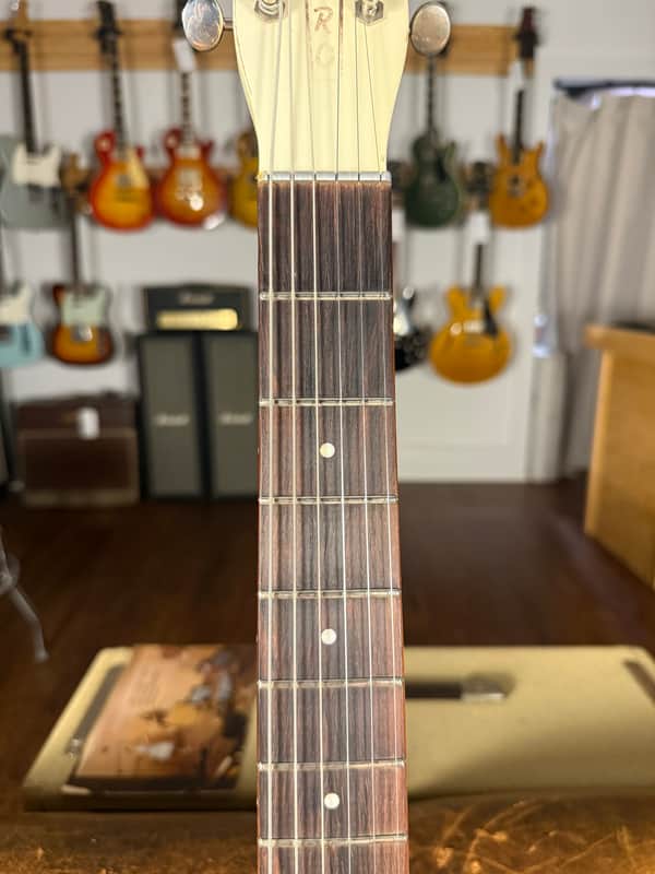 1960's Danelectro 6026 DC-2 Deluxe Double Pickup Shorthorn - White