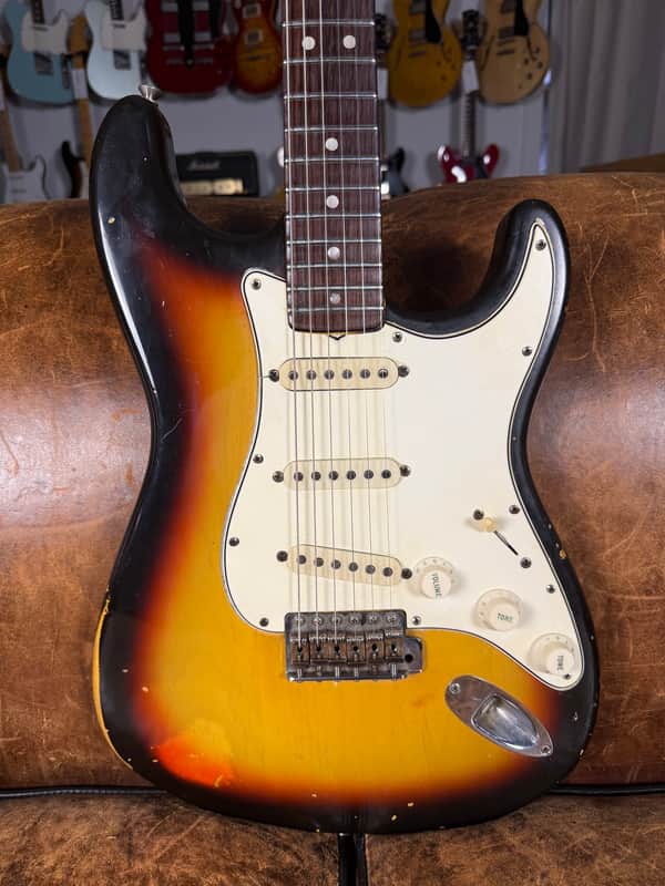 1965 Fender Stratocaster - Sunburst - OHSC