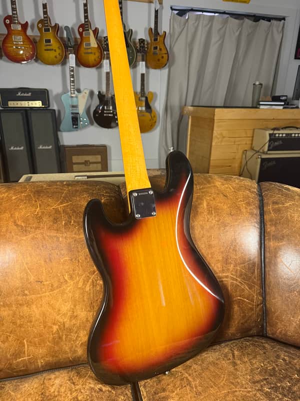 2005 Fender American Vintage ‘62 Reissue Jazz Bass - Sunburst