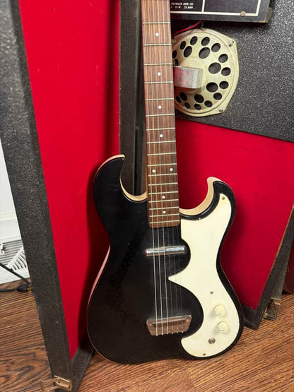1964 Silvertone 1448 With Case Amp - Black