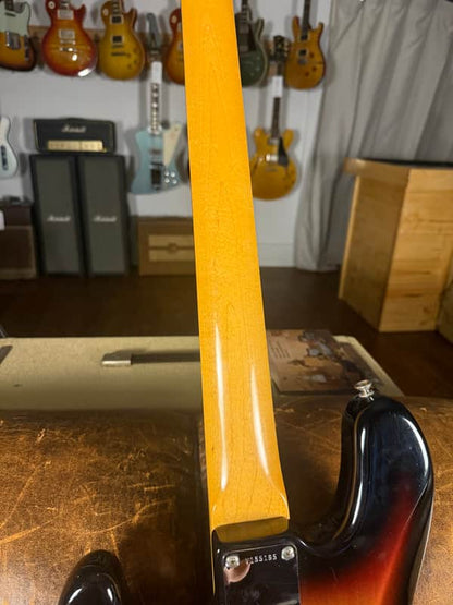 2005 Fender American Vintage ‘62 Reissue Jazz Bass - Sunburst