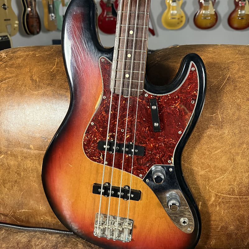 2006 Fender American Vintage Reissue ‘62 Jazz Bass - Sunburst - Stackpole