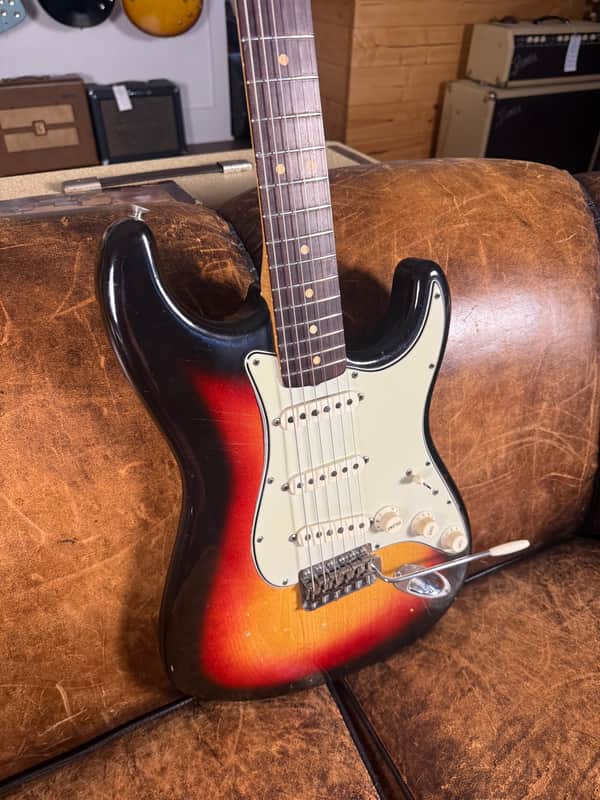 1964 Fender Stratocaster - Sunburst - OHSC