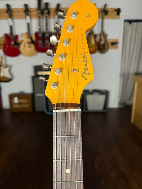 1993 Fender Stratocaster ST-62 - Olympic White