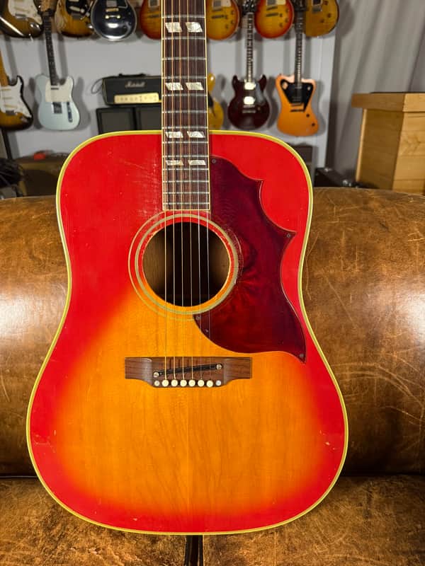 1969 Gibson Hummingbird - Cherry Sunburst