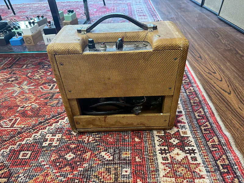 1960 Fender Champ 5F1 Narrow Panel 5-Watt 1x8" Guitar Combo - Tweed