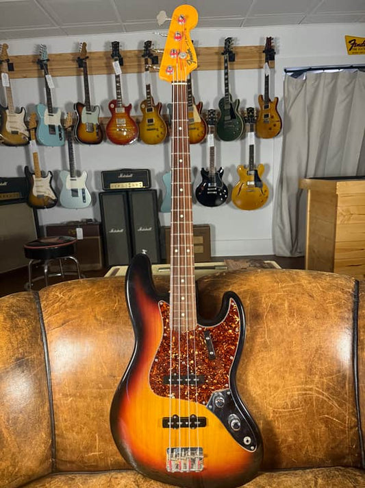 2005 Fender American Vintage ‘62 Reissue Jazz Bass - Sunburst