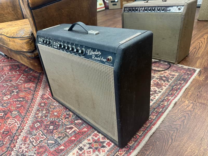 1964 Fender Vibrolux Reverb 2-Channel 35-Watt 2x10" Guitar Combo - Black Panel