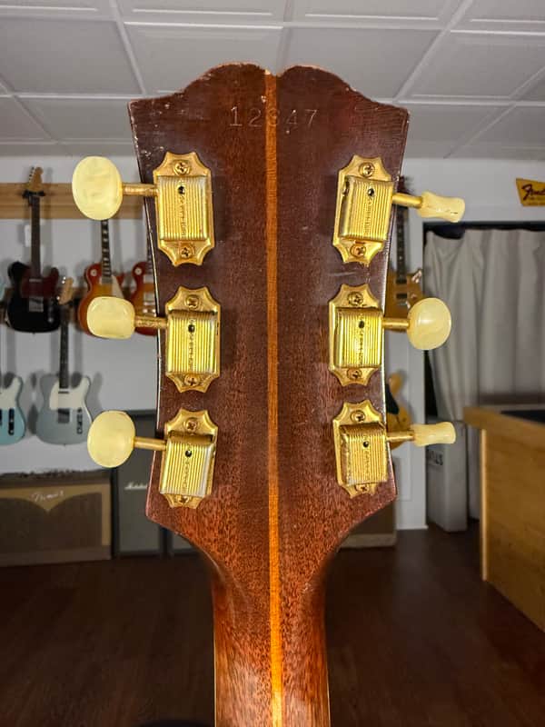 1960 Guild M-75 Aristocrat - Sunburst