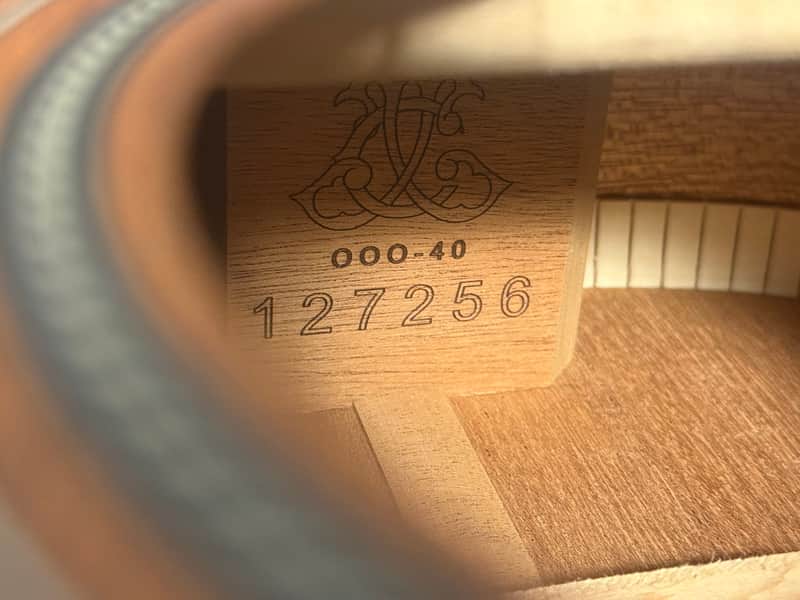 2015 Larrivee Legacy Series 000-40  - Natural