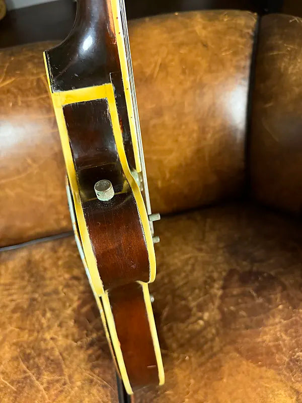 1965 Gretsch 6122 Chet Atkins Country Gentleman - Walnut Brown