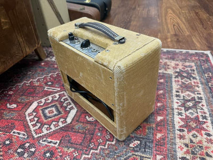 1958 Fender Champ 5F1 Narrow Panel 5-Watt 1x8" Guitar Combo - Tweed
