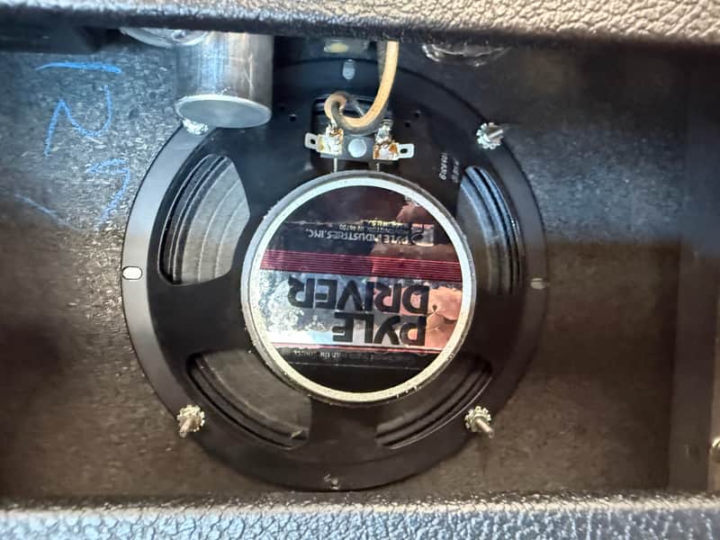 1969 Fender Bronco 6-Watt 1x8" Guitar Combo - Drip Edge