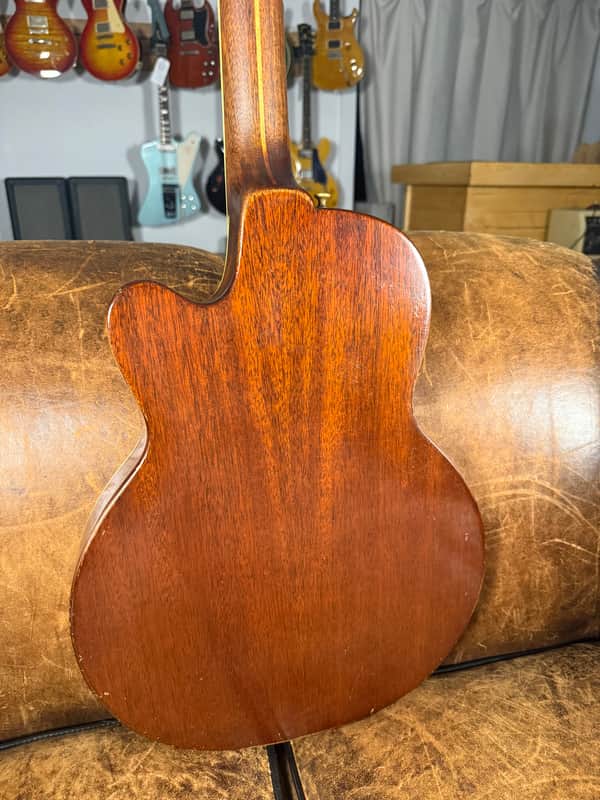 1960 Guild M-75 Aristocrat - Sunburst